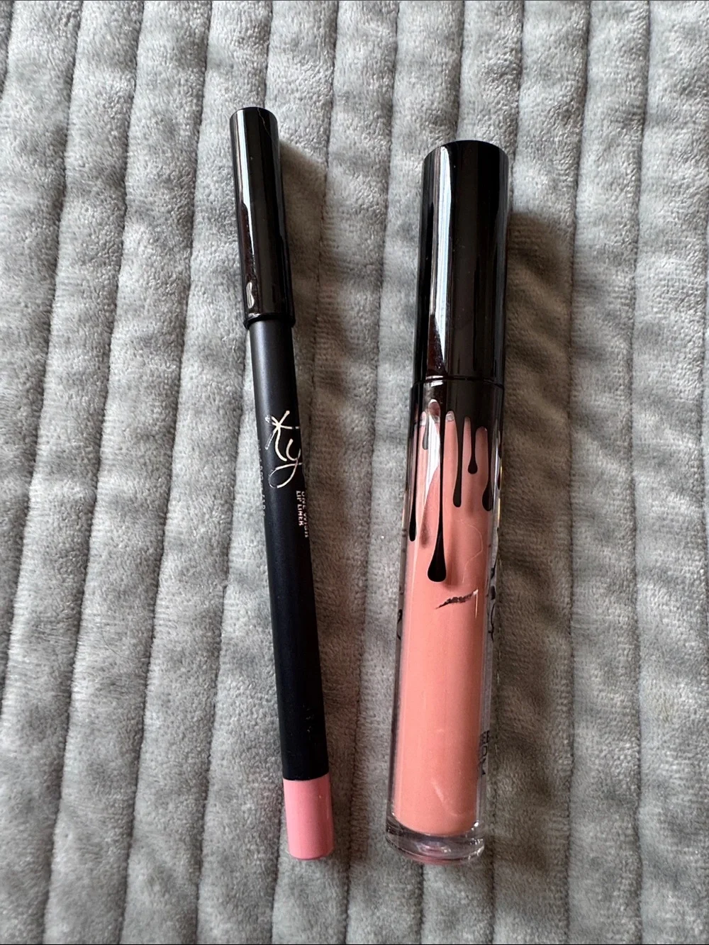 NEW in Box Kylie Cosmetics Matte Liquid Lipstick & Lip Liner Set - One Wish
